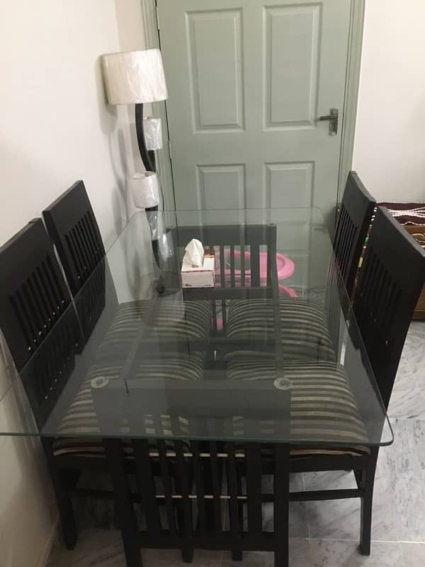 Dining table with 6 chairs glass top 2