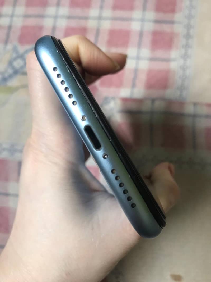 iPhone XR 64gb non PTA 7