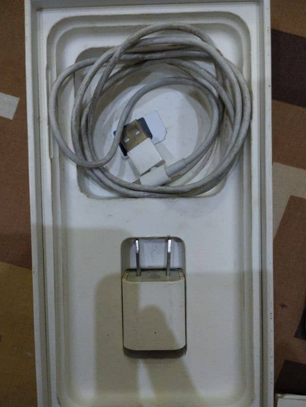 iPhone 7 plus with box and charger non pta 9