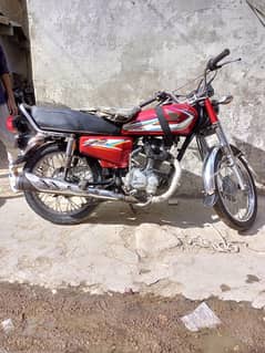 Honda 125, 2015 Karachi Number