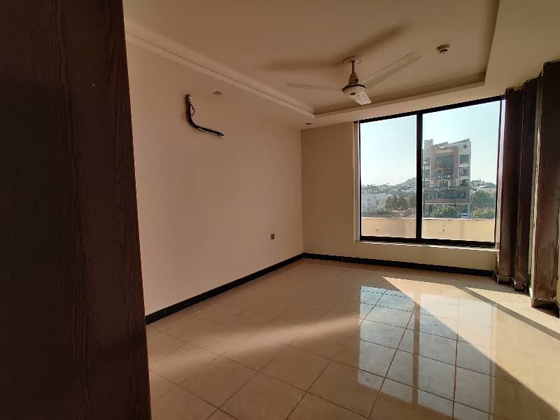 One Bed Apartment Available For Sale 4