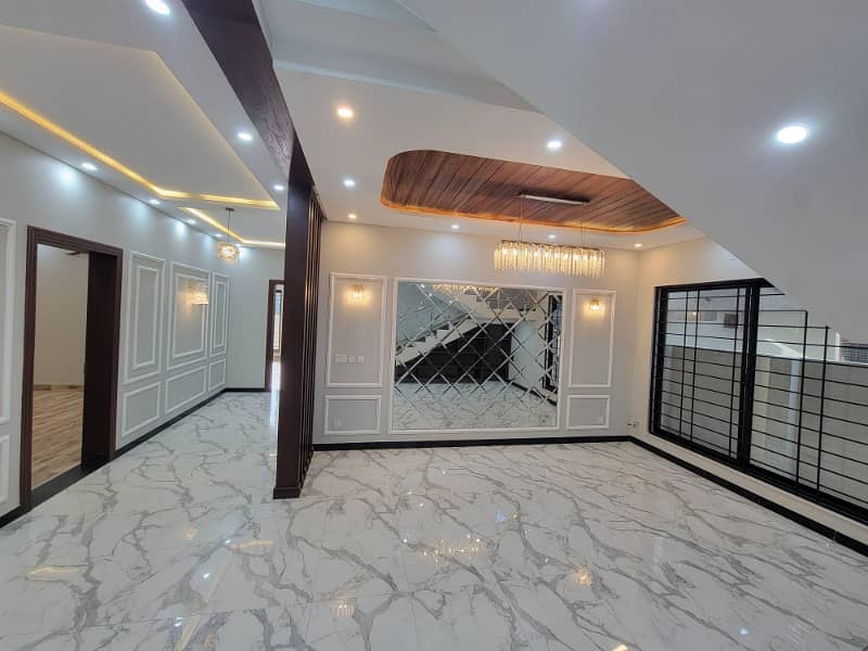 1 Kanal Brand New House For Rent 2