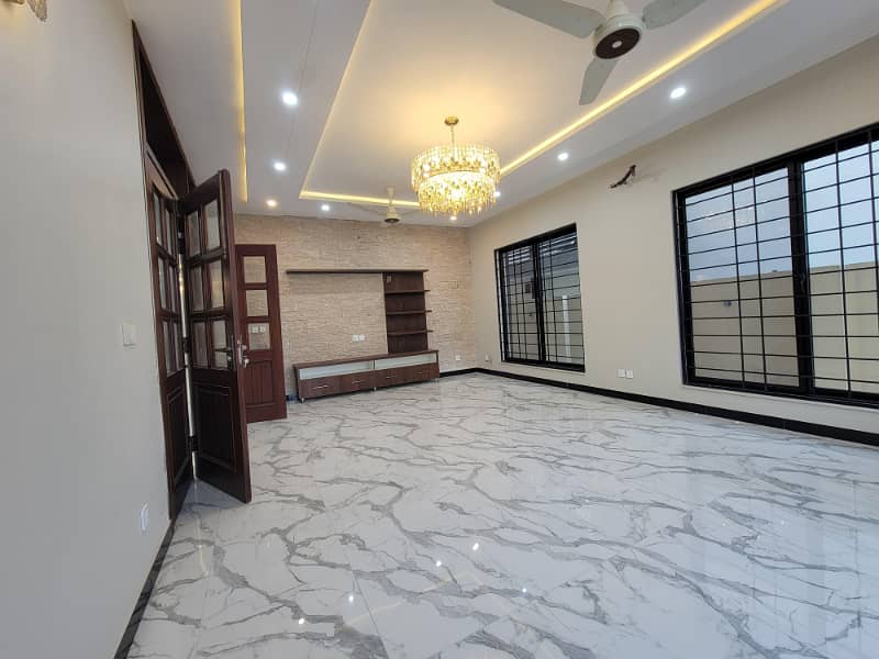 1 Kanal Brand New House For Rent 34