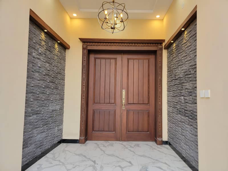 1 Kanal Brand New House For Rent 37