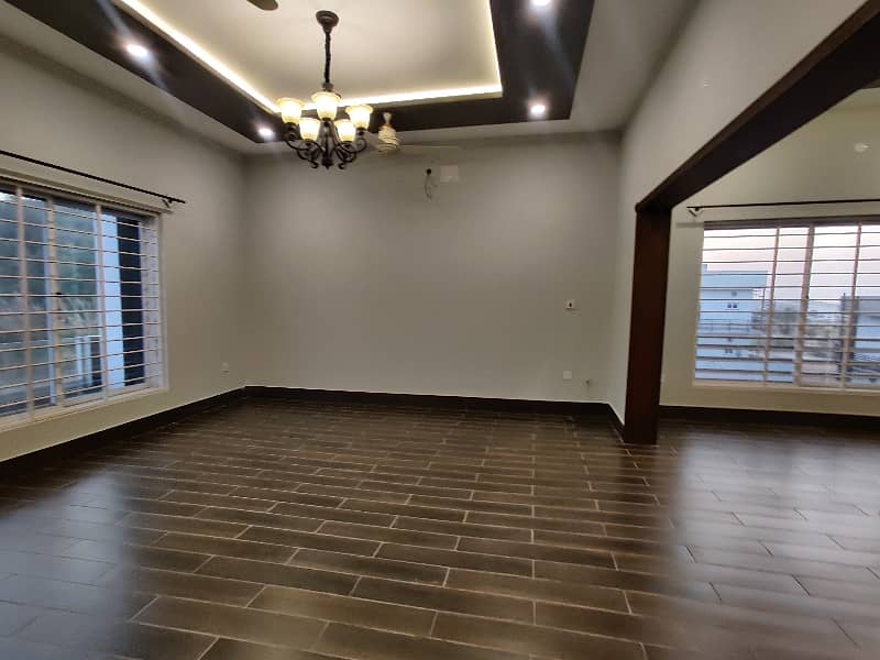 One Kanal Beautiful Upper Portion For Rent 3