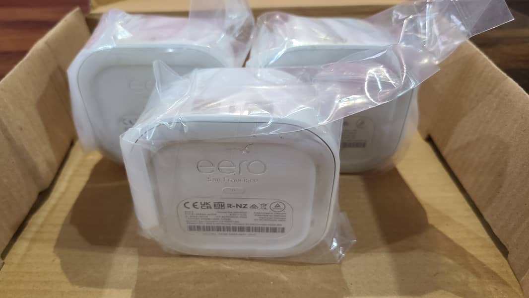 Eero 6 Dual-Band Mesh Wi-Fi 6 System (3-Pack) with Zigbee (Renewed) 4