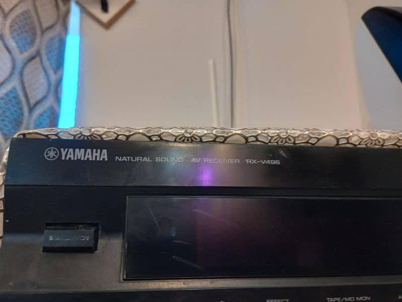 Yamaha home theater Dolby digital dts 7.1 with remote speakers 2