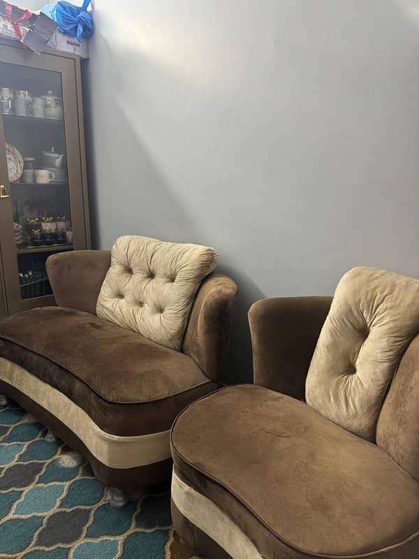 5 seater sofa set in excellent condition 2