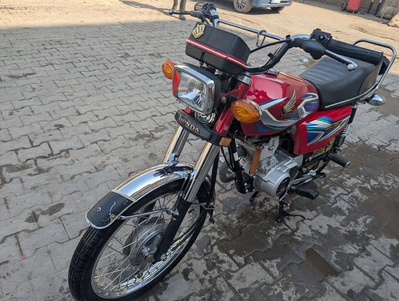 Honda 125 isb num 6