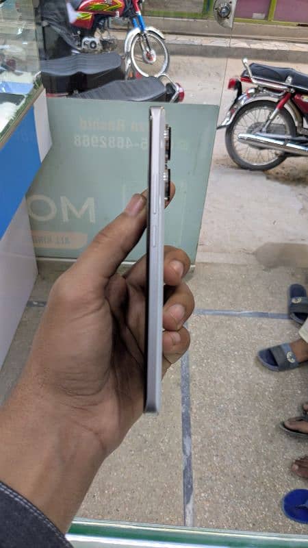 Redmi 13 pro plus 3