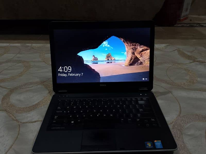 Dell ka laptop bilkul nayi condition main 2