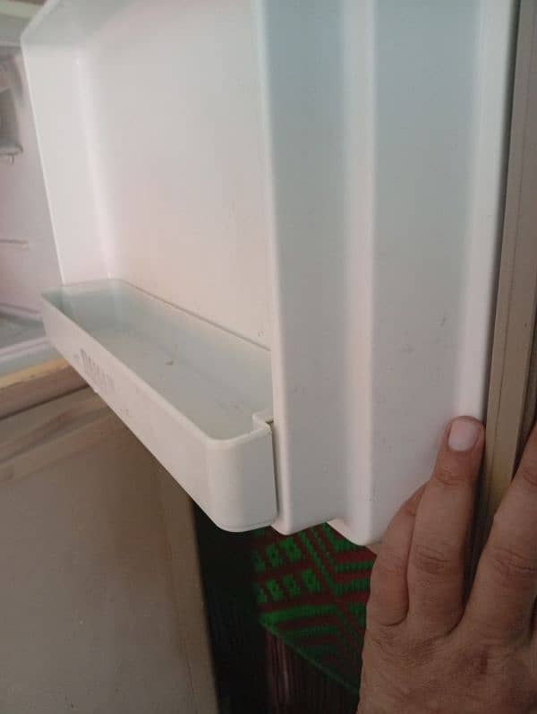 Dawlance Fridge full size with stabilizer 2