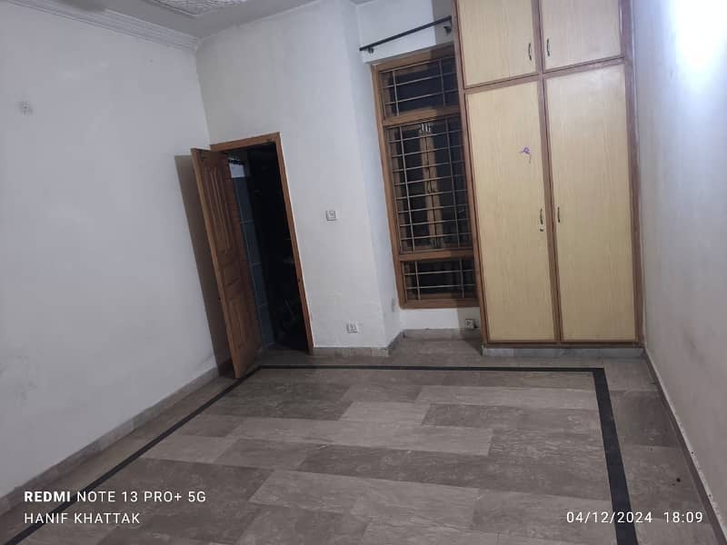 2100 Square Feet House In G-10 For sale At Good Location 6