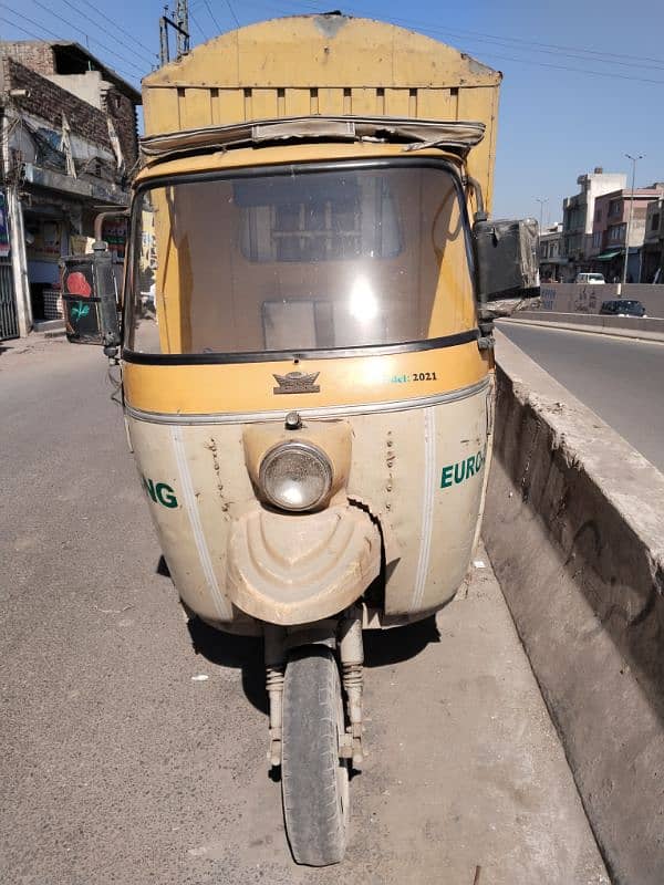 CNG RIKSHAW WITH PEAK UP HUD 0