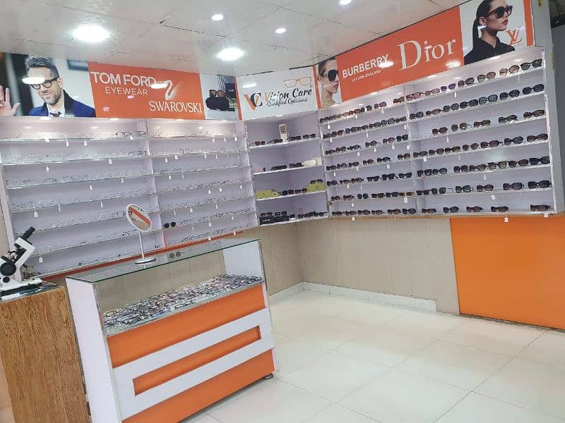 sales person requried for optical shop 1