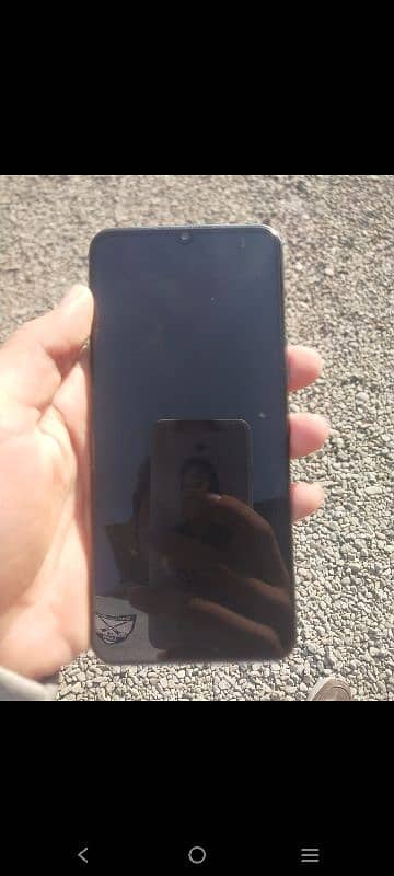 v2022 8 128gb  665 snapdragon good condition 10/9 3