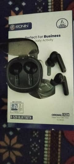 For Sale: Ronin R520 Wireless Earbuds - Excellent Condition!