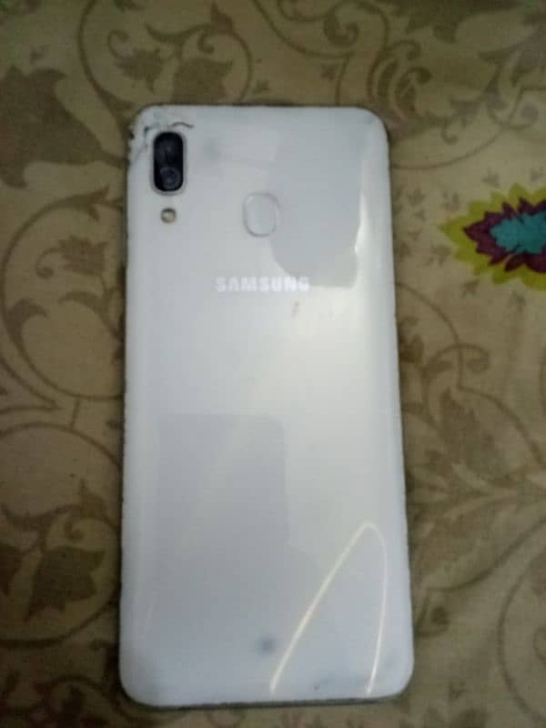 Samsung Galaxy A30 3