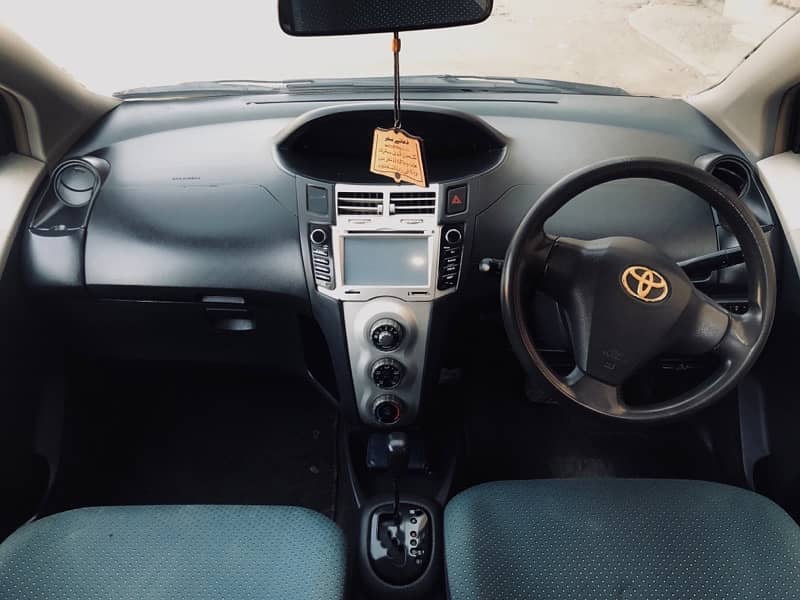 Toyota Vitz 2006 9