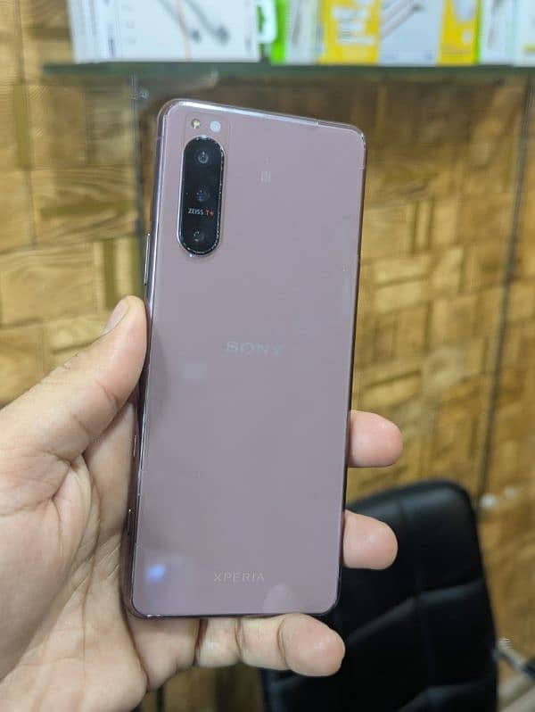 sony Xperia 5 Mark 2 official PTA ( line in display) 0