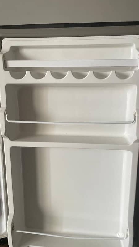 Dawlance Refrigerator 9101SD Silver & Black. 6