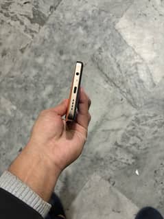 note 30 Good condition with original charger