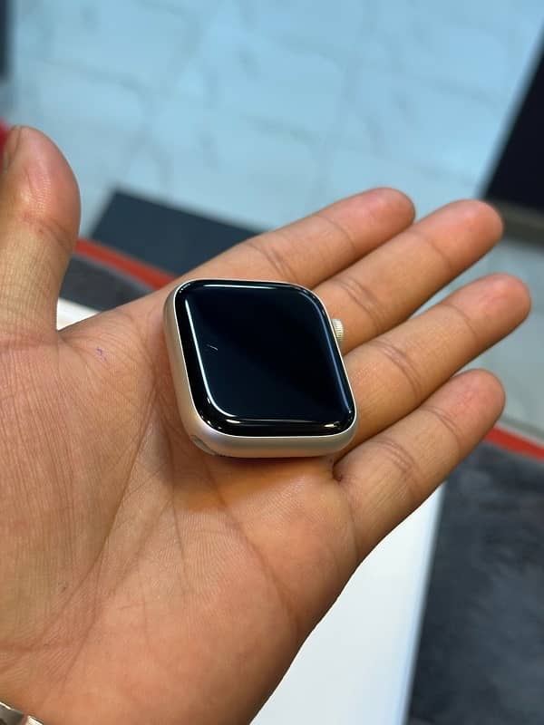 Apple watch series 8 (45mm) 2