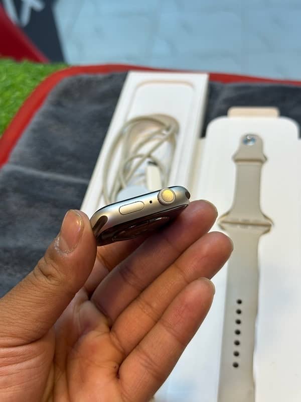 Apple watch series 8 (45mm) 3