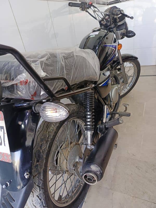 Suzuki GS150 (2008) karachi 9