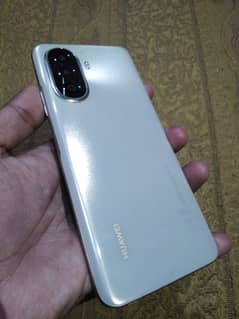 Huawei Nova y71 8 GB 128 GB