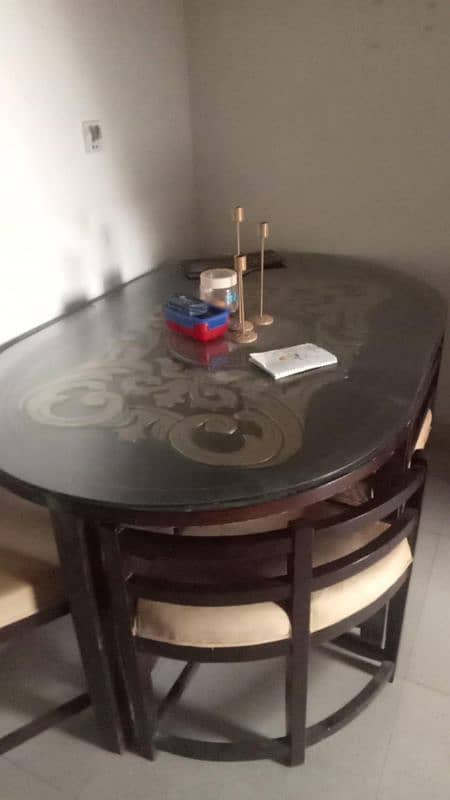 Smart table for 6 0