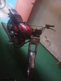 Honda cg 125 2014 modle for sale Lahore number good condition