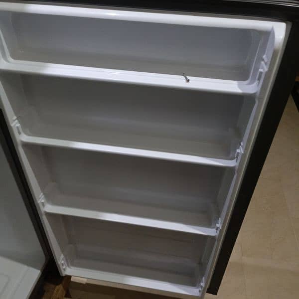 Haier large size fridge 5.8 ft 3