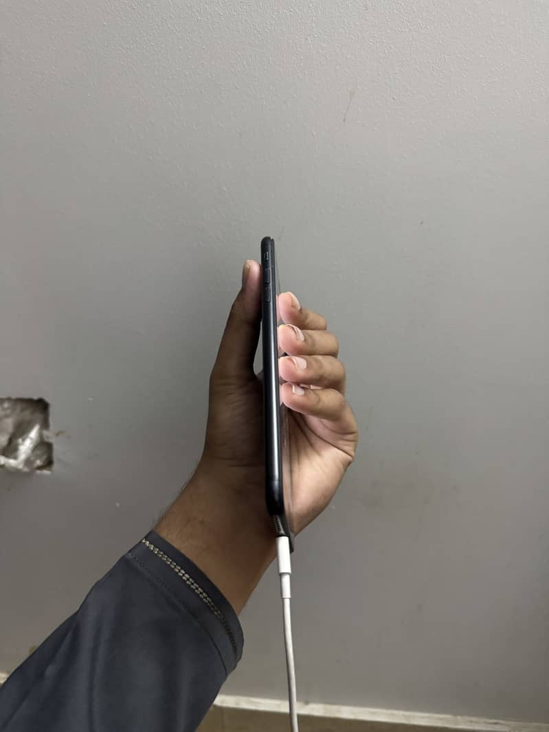 Apple iPhone 7 Plus 4