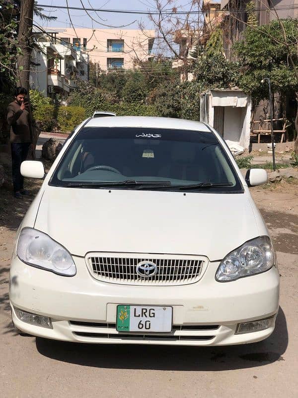 Toyota Corolla Se Saloon 3