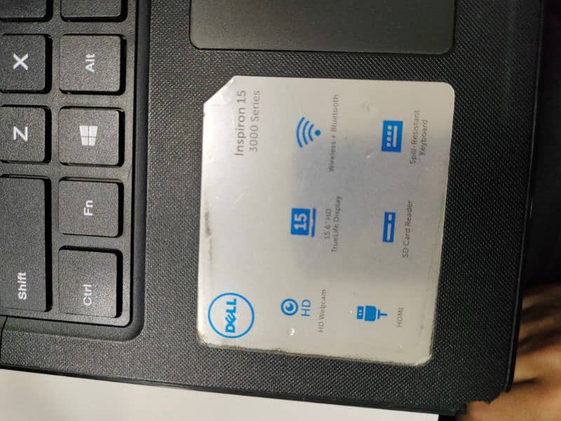 Dell 15" Ci5 7th Gen, 8/128GB SSD + 1TB HDH 3