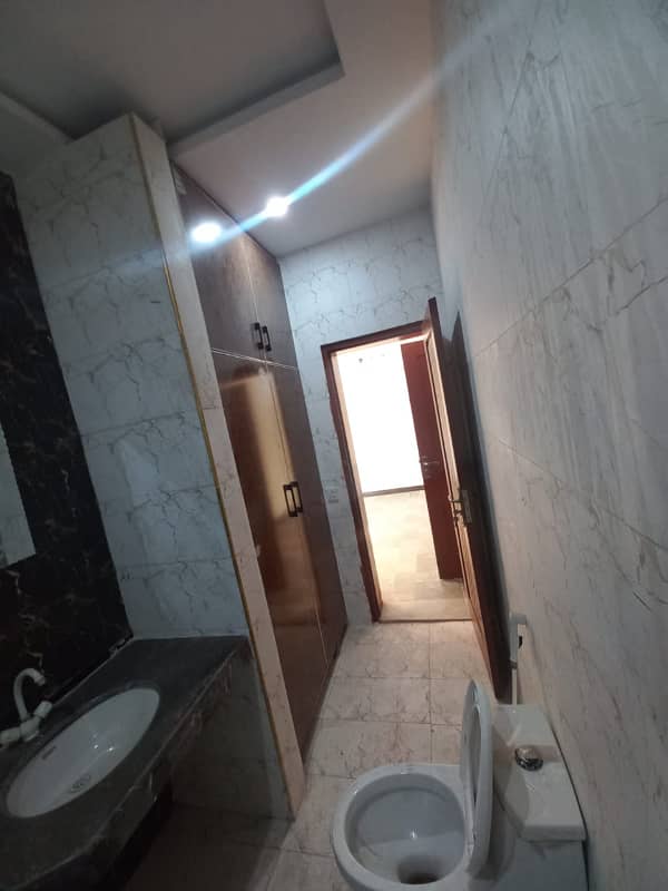 5 Marla house available for rent in DHA 11 rahbar 2