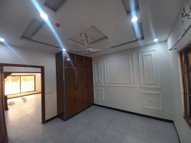 5 Marla house available for rent in DHA 11 rahbar 27