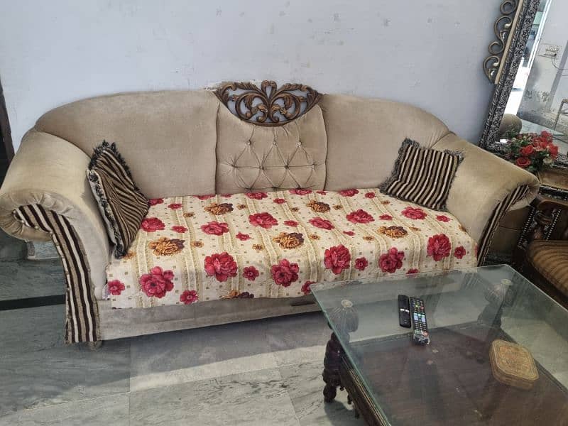 5 seater sofa set with cusion 1