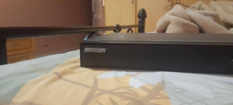 Hikvision 32 Channel DVR D-S 7232HVI-SH 0