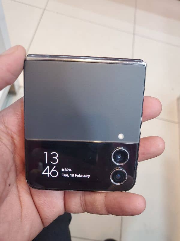 Samsung Z Flip 4 1