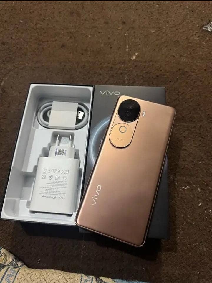 VIVO V40E 16/256 GB COMPLETE BOX Watsap ( 03335449510) 1