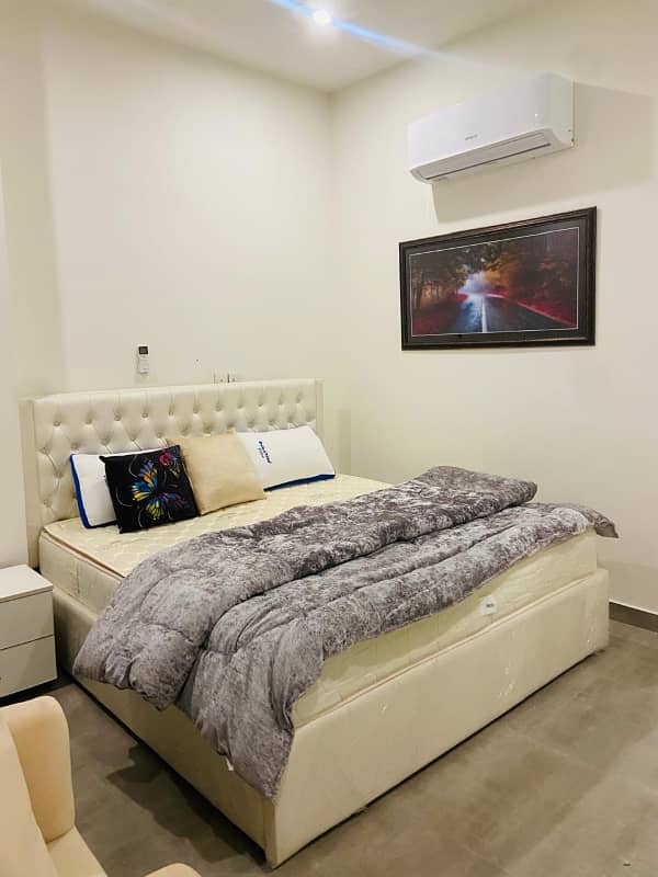 Per day weekly available for rent one bedroom furnished apartments 1