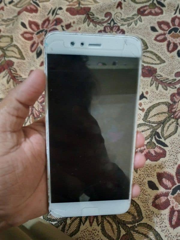 Huawei nova 2 plus 4gb128gb all ok but glass creck h exchange possible 5