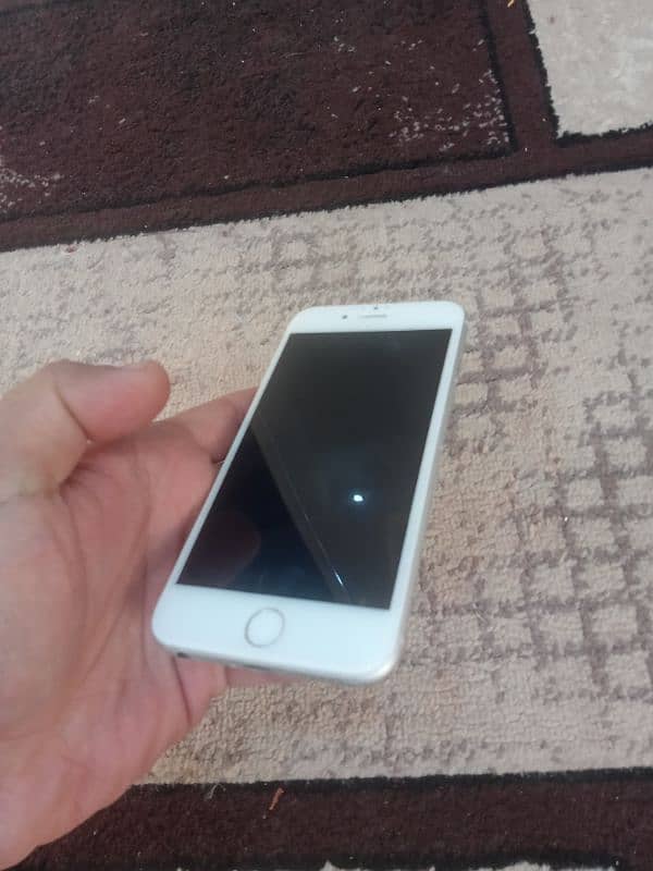 iPhone 6  16GB 0