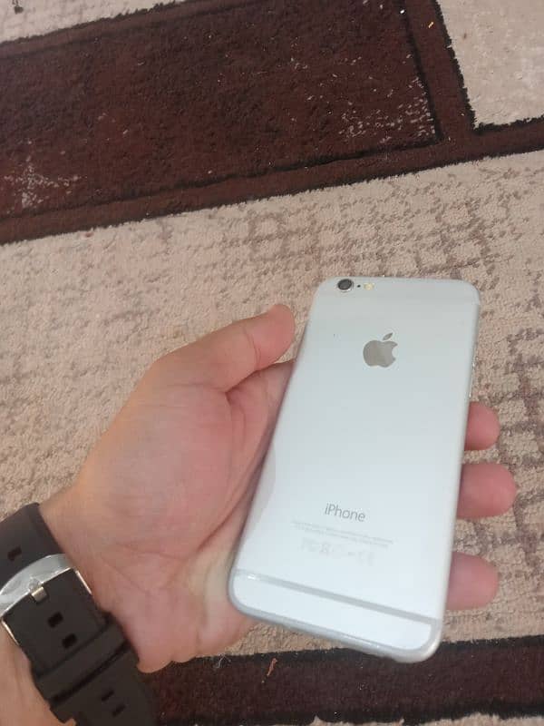 iPhone 6  16GB 4