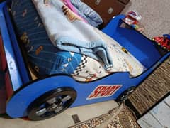 kids bed / baby bed / car bed