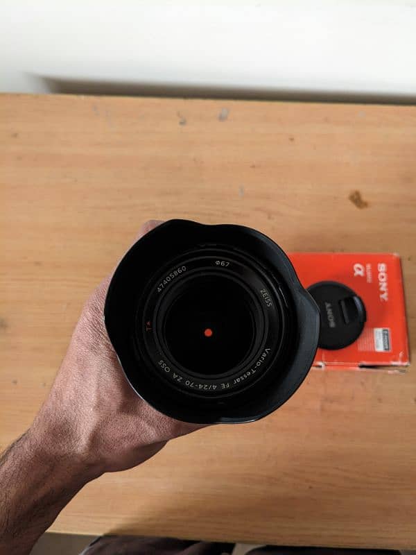 Sony FE 24-70mm f4 ZA OSS lens with box. Sony Zoom lenses 3