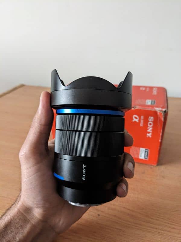 Sony FE 24-70mm f4 ZA OSS lens with box. Sony Zoom lenses 6