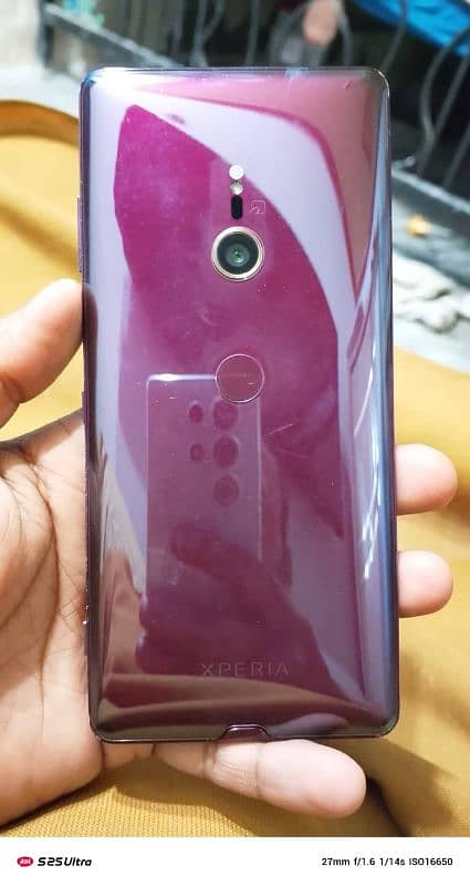 Sony Xperia XZ3 0